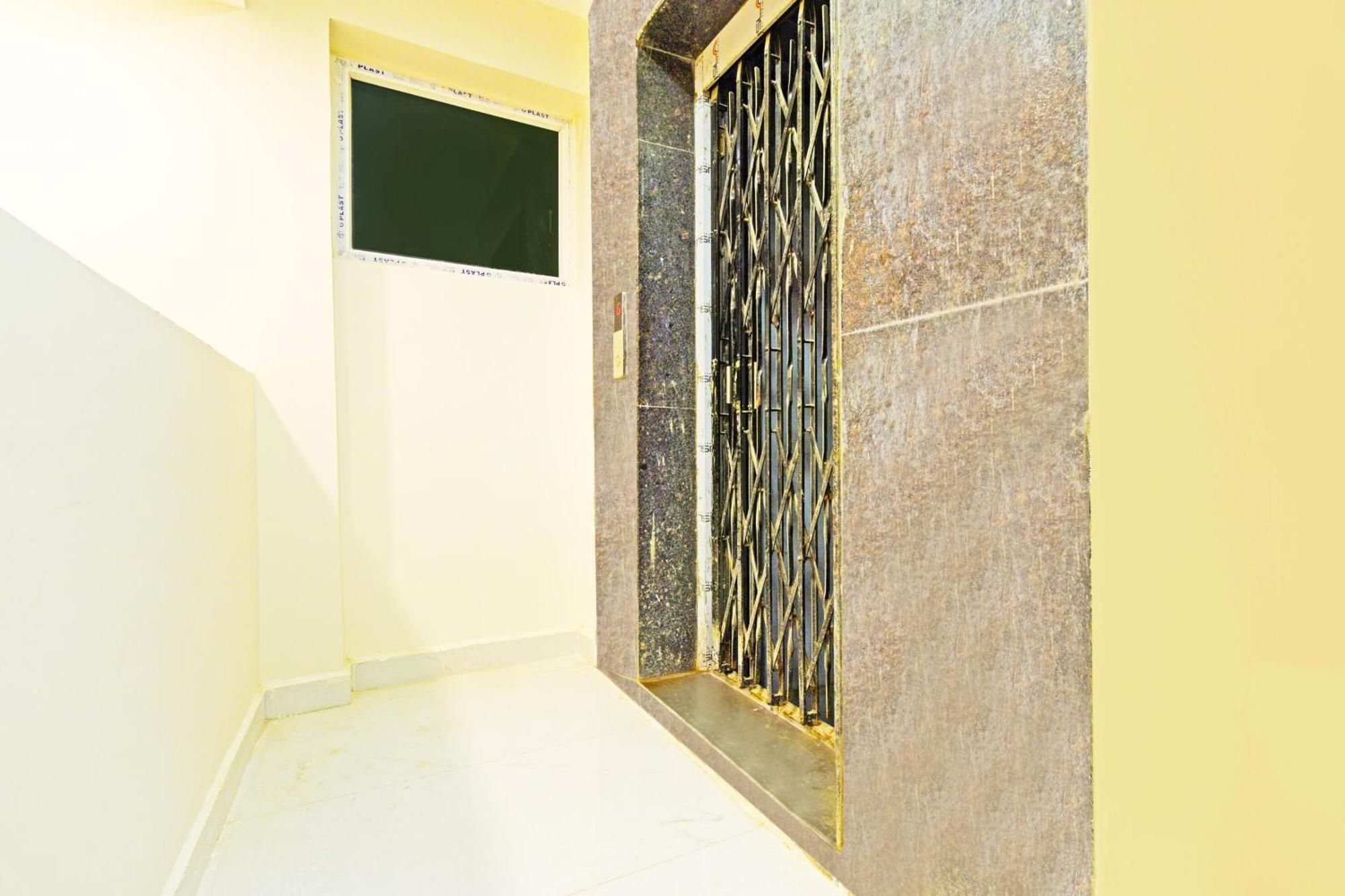 Super Collection O Sanath Nagar Near Railway Station Hotel Hyderabad Exterior photo