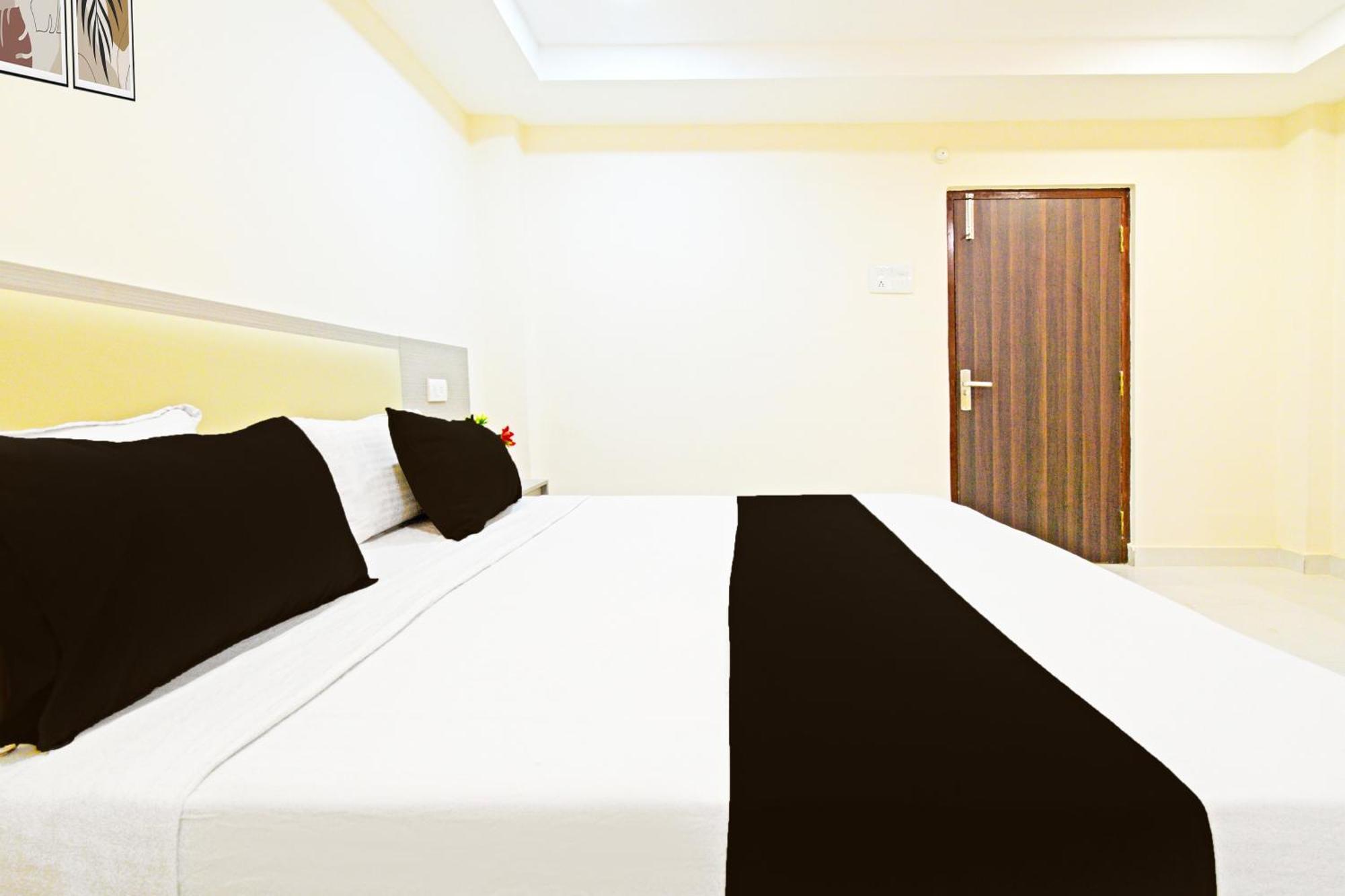 Super Collection O Sanath Nagar Near Railway Station Hotel Hyderabad Exterior photo