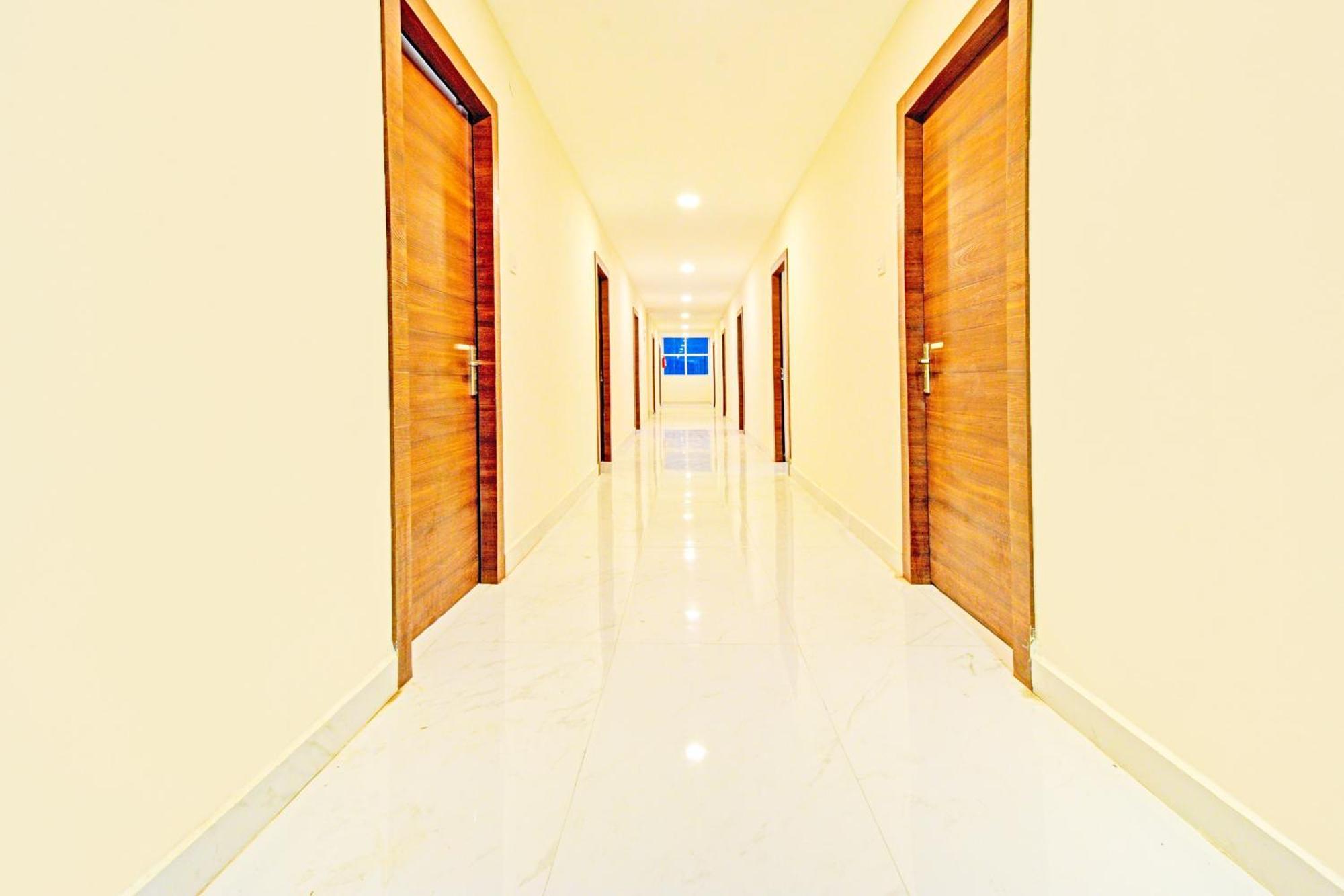 Super Collection O Sanath Nagar Near Railway Station Hotel Hyderabad Exterior photo